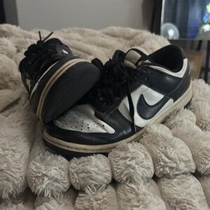 Nike Black and White Women's Sneakers